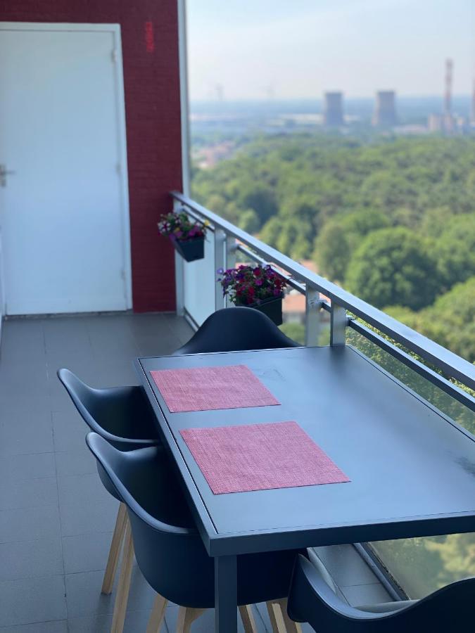 Skyline "Zonneweelde" Genk Apartman Kültér fotó